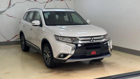 MITSUBISHI OUTLANDER 3.0 GT 4X4 V6 24V GASOLINA 4P AUTOMÁTICO